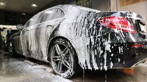 Rửa xe ô tô detailing chuyên nghiệp